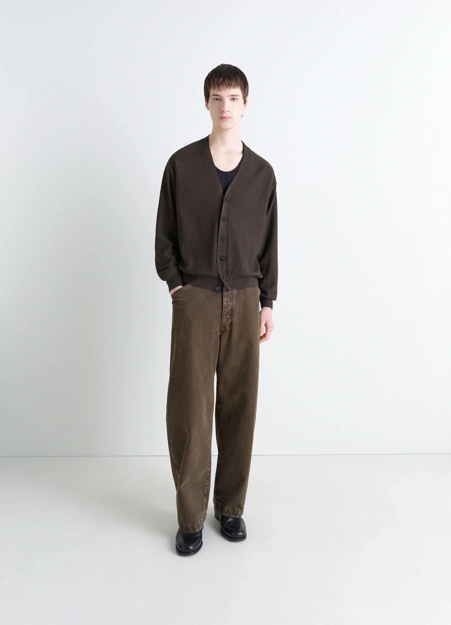 LEMAIRE RELAXED TWISTED CARDIGAN dark cacao – Bild 3