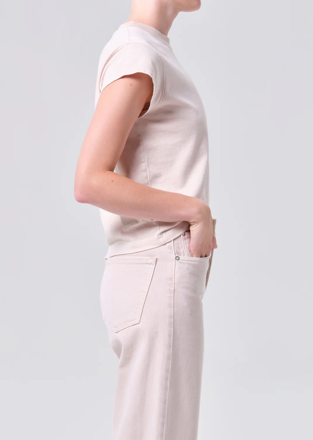 AGOLDE BRYCE CAP SLEEVE TEE foundation – Bild 3