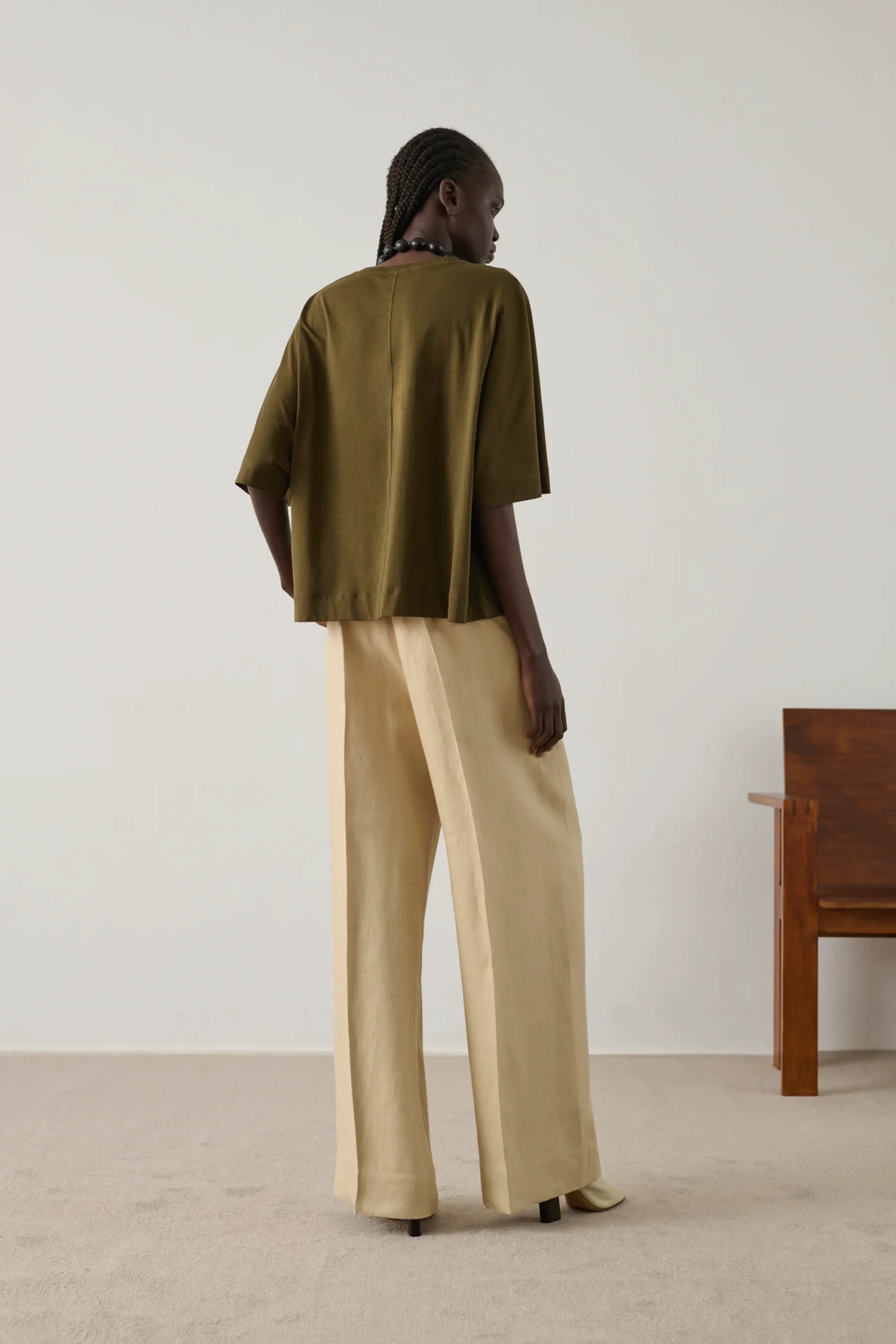 SOEUR HELSINKI T-SHIRT kaki // SOLD OUT – Bild 3