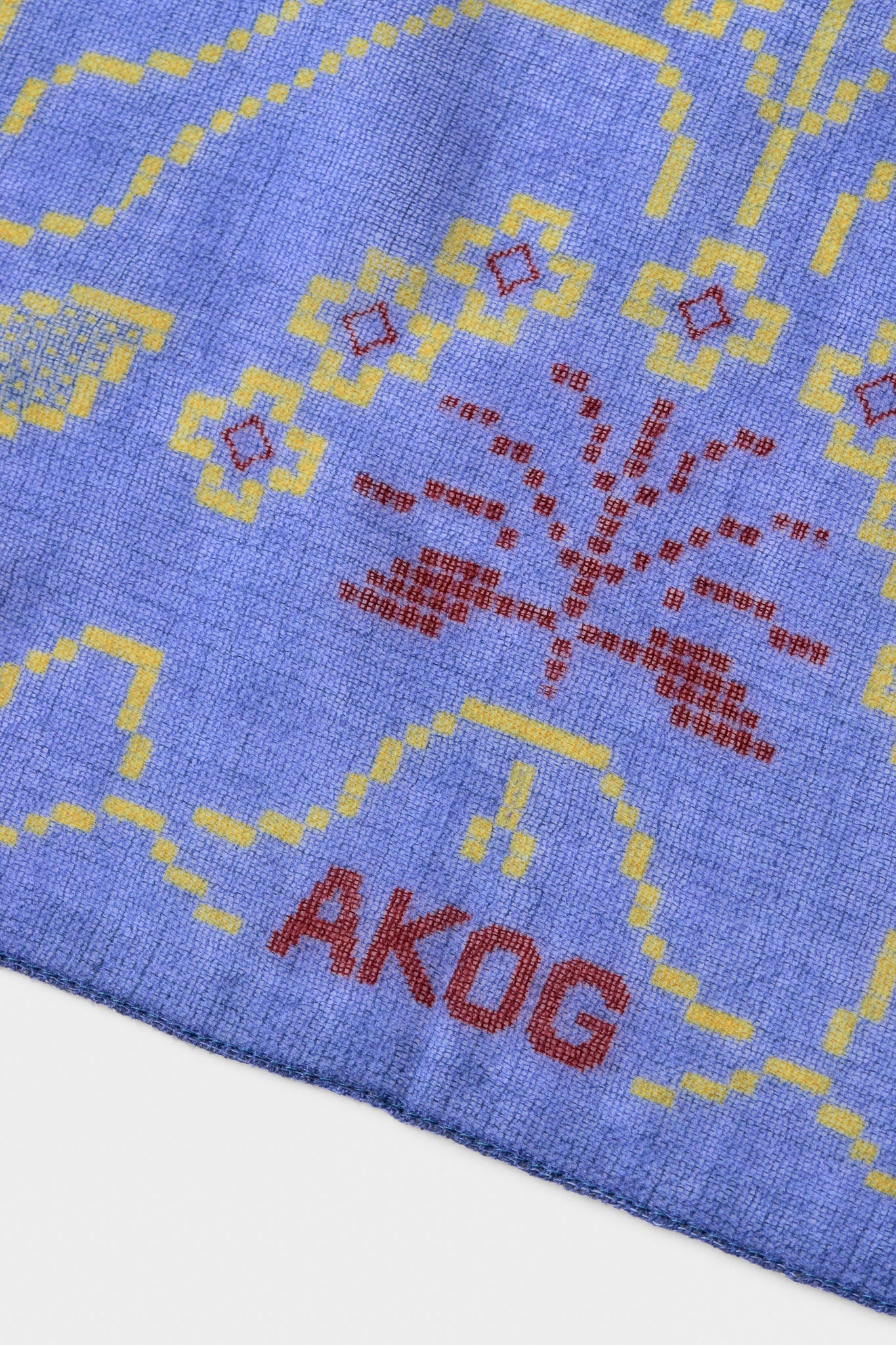 A KIND OF GUISE LUZ WOOL BANDANA dove foliage – Bild 6