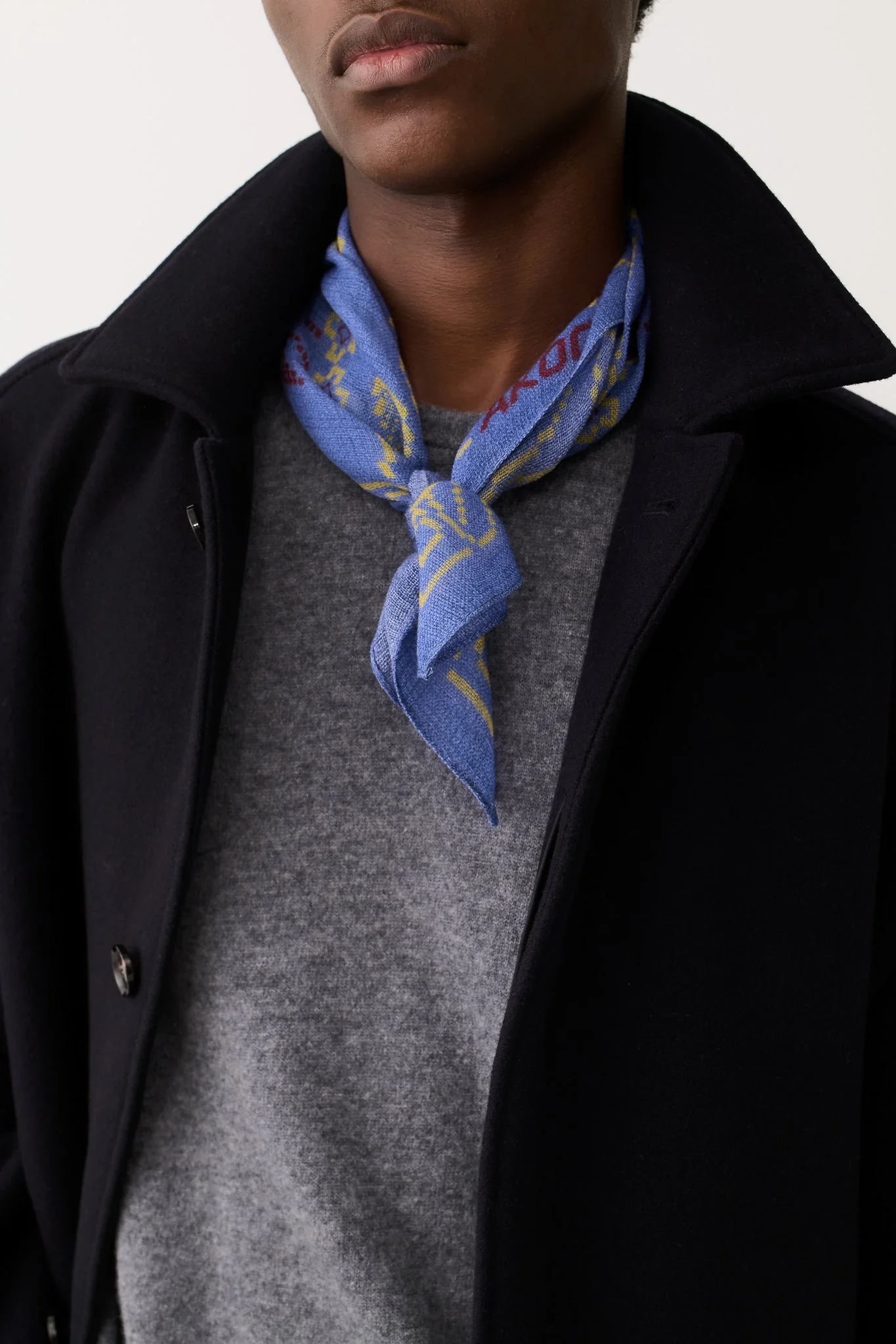 A KIND OF GUISE LUZ WOOL BANDANA dove foliage – Bild 4