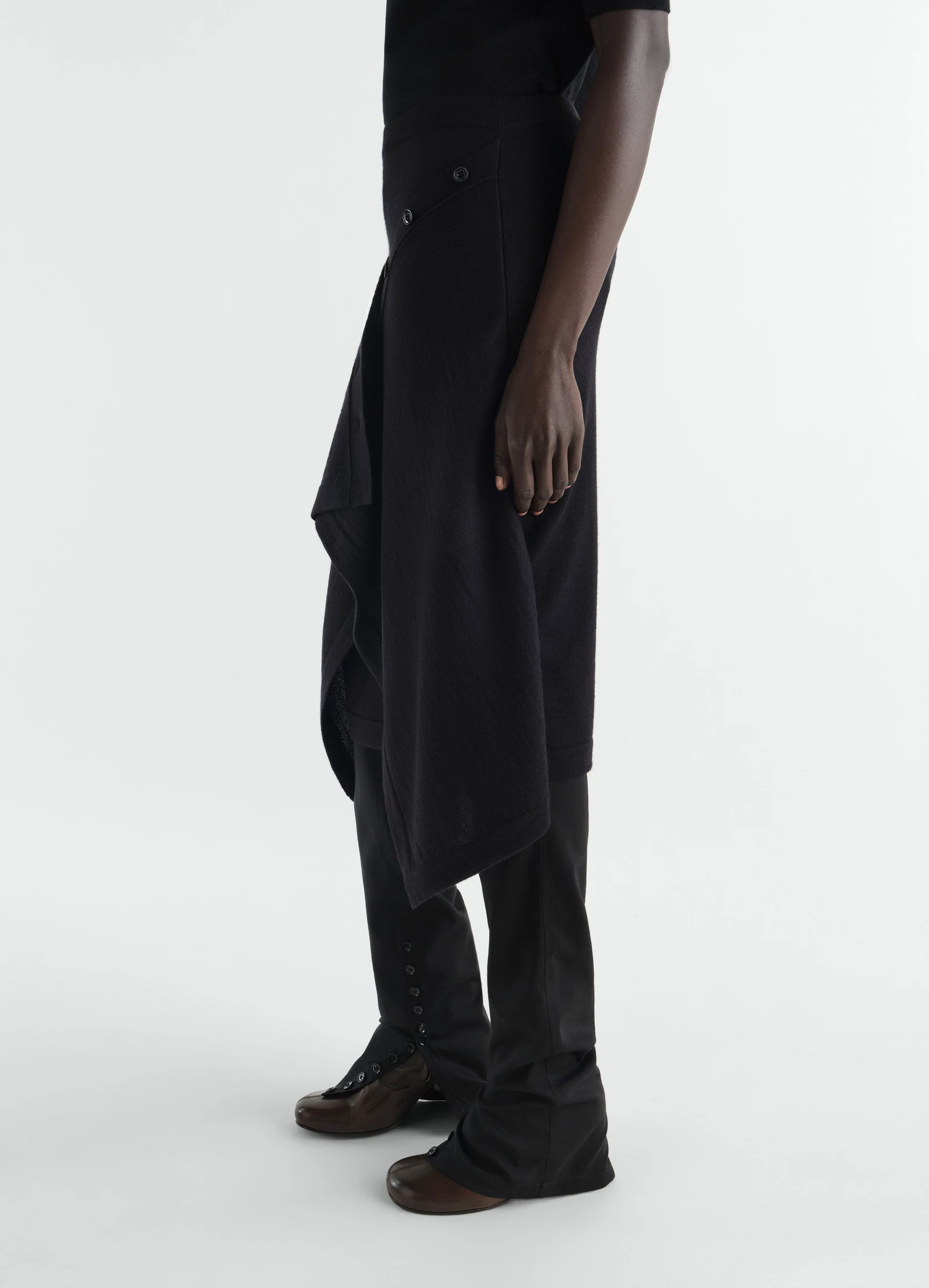 LEMAIRE BUTTONED SKIRT black – Bild 4