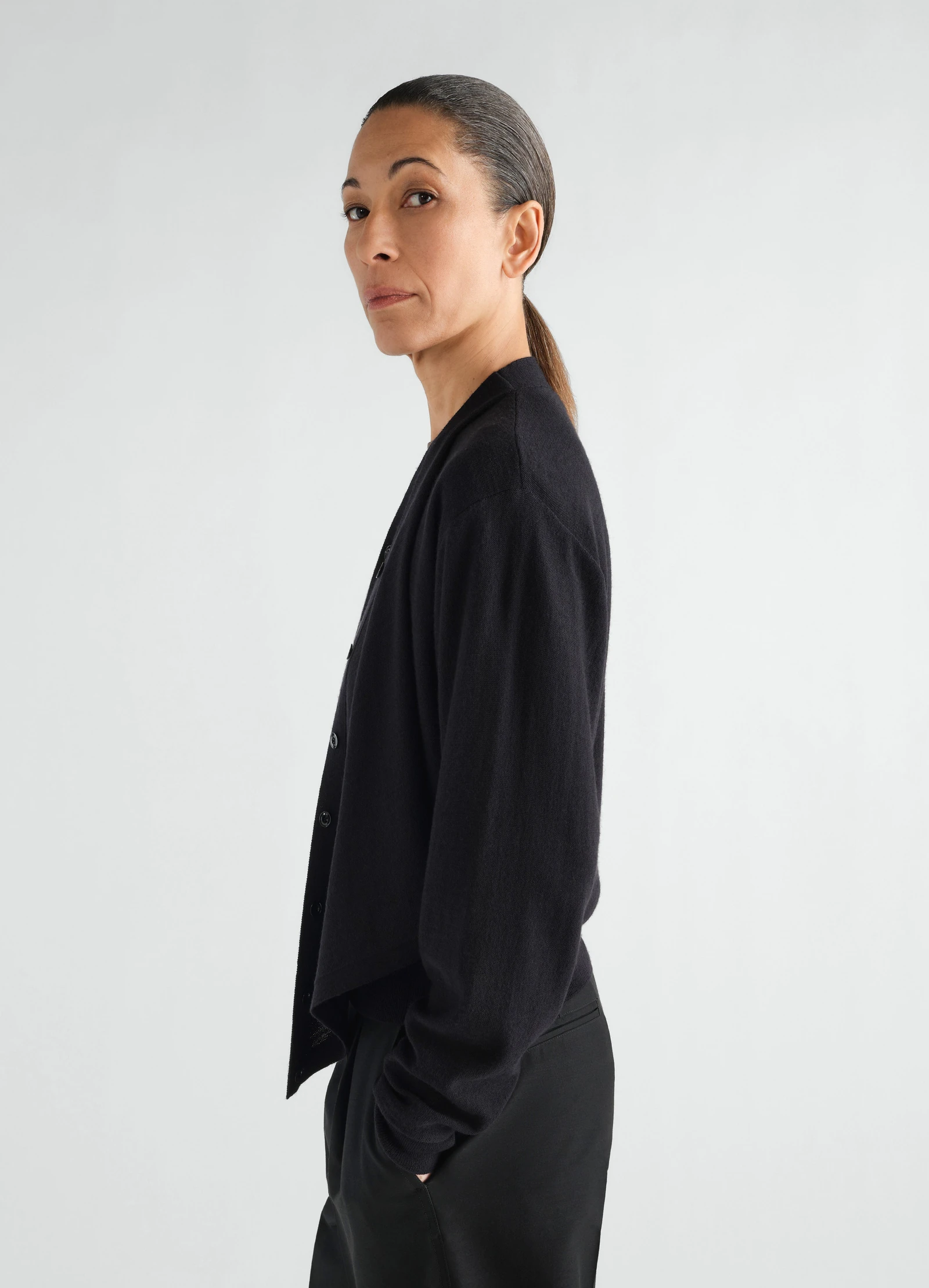 LEMAIRE TROMPE-L’ŒIL CARDIGAN black – Bild 4
