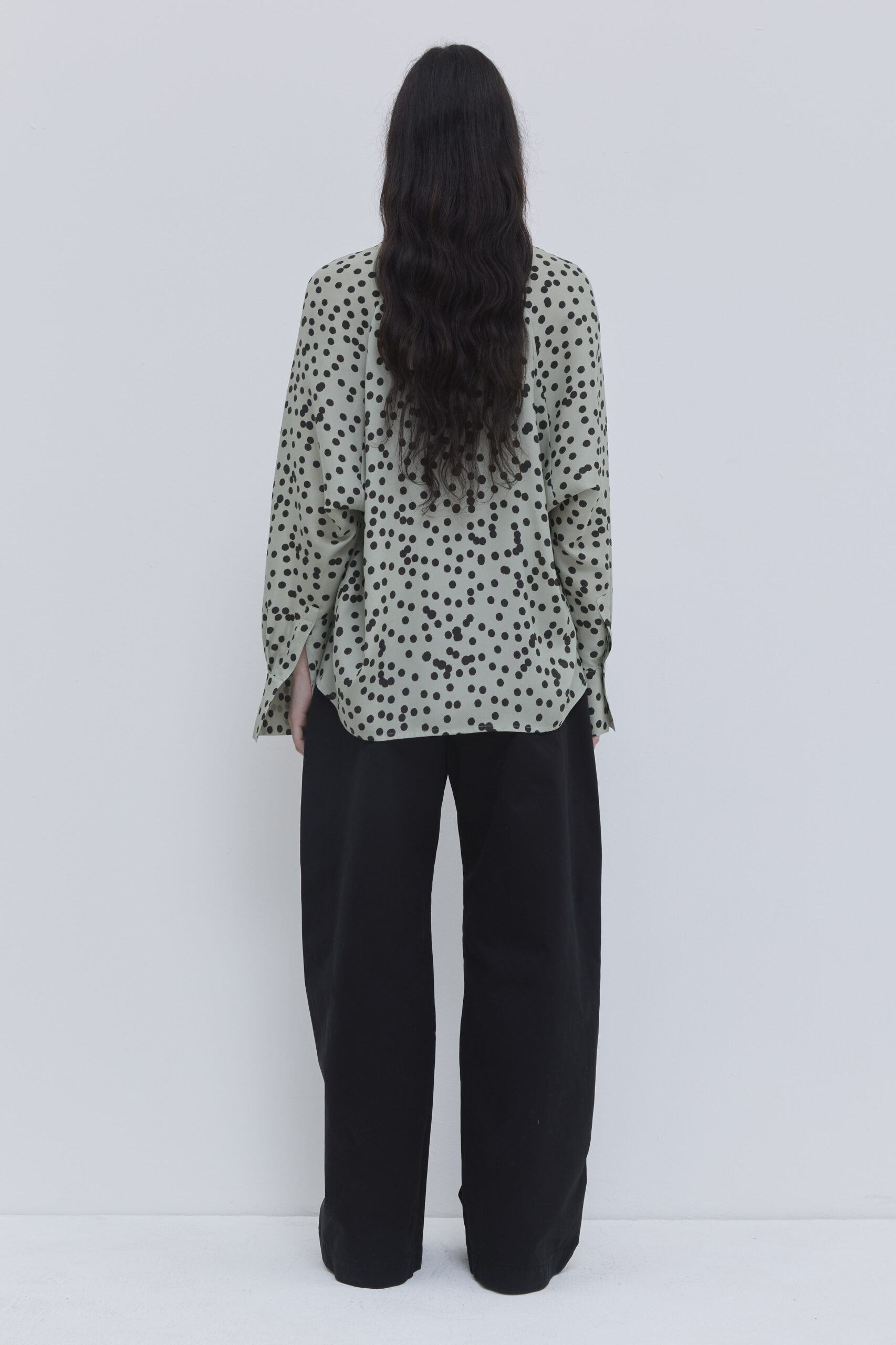 CHRISTIAN WIJNANTS TARETH BLOUSE sage polked – Bild 3