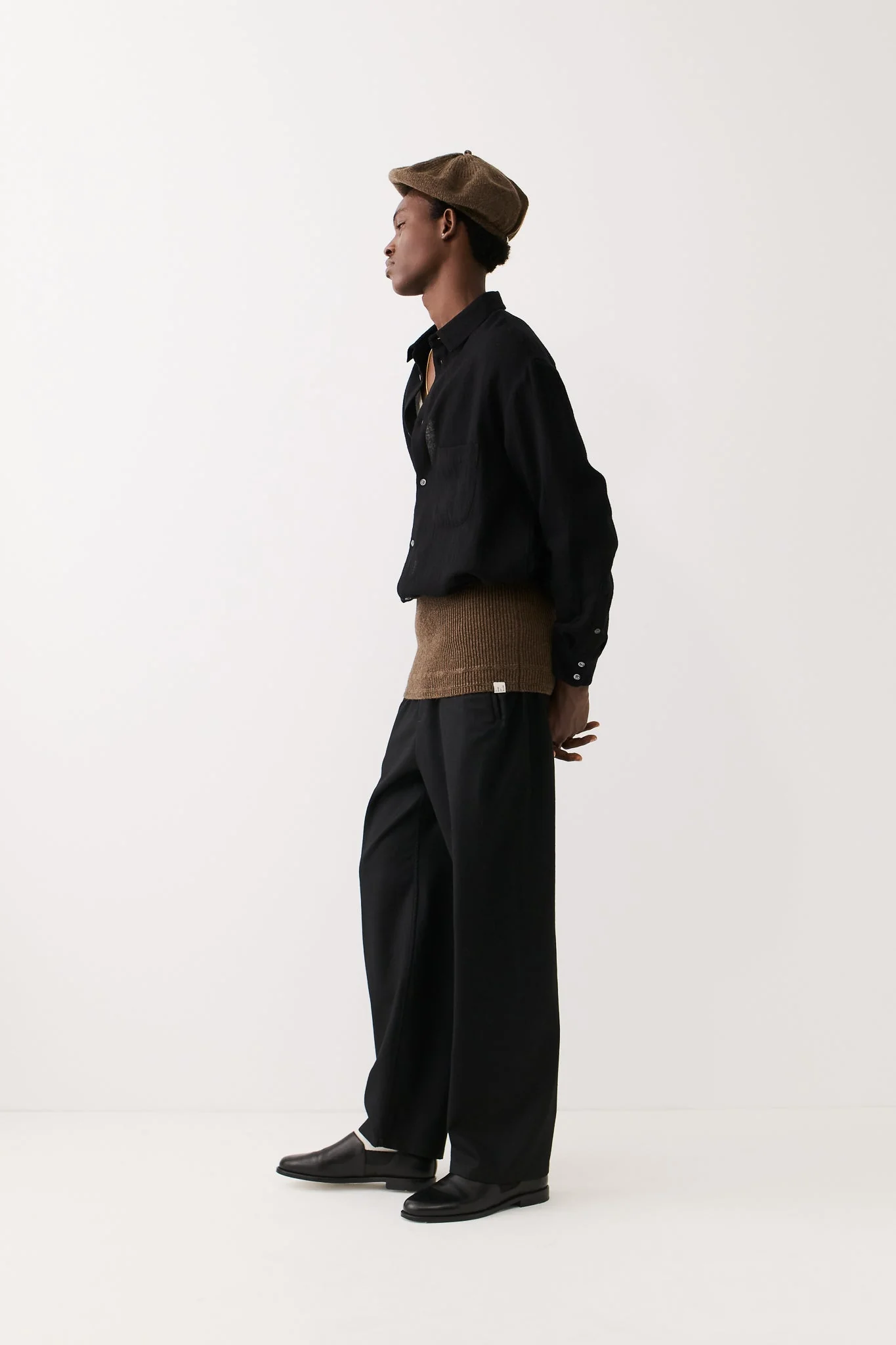 A KIND OF GUISE SAMURAI TROUSERS visavis black – Bild 5