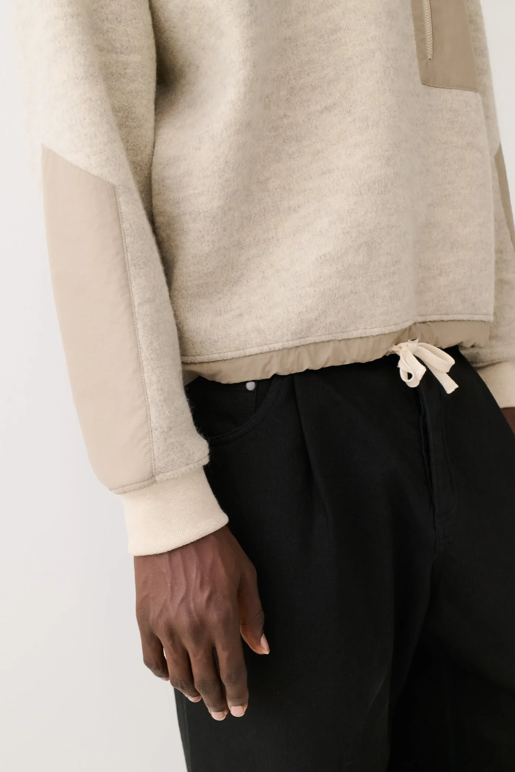 A KIND OF GUISE EGOA CREWNECK sandstorm – Bild 6