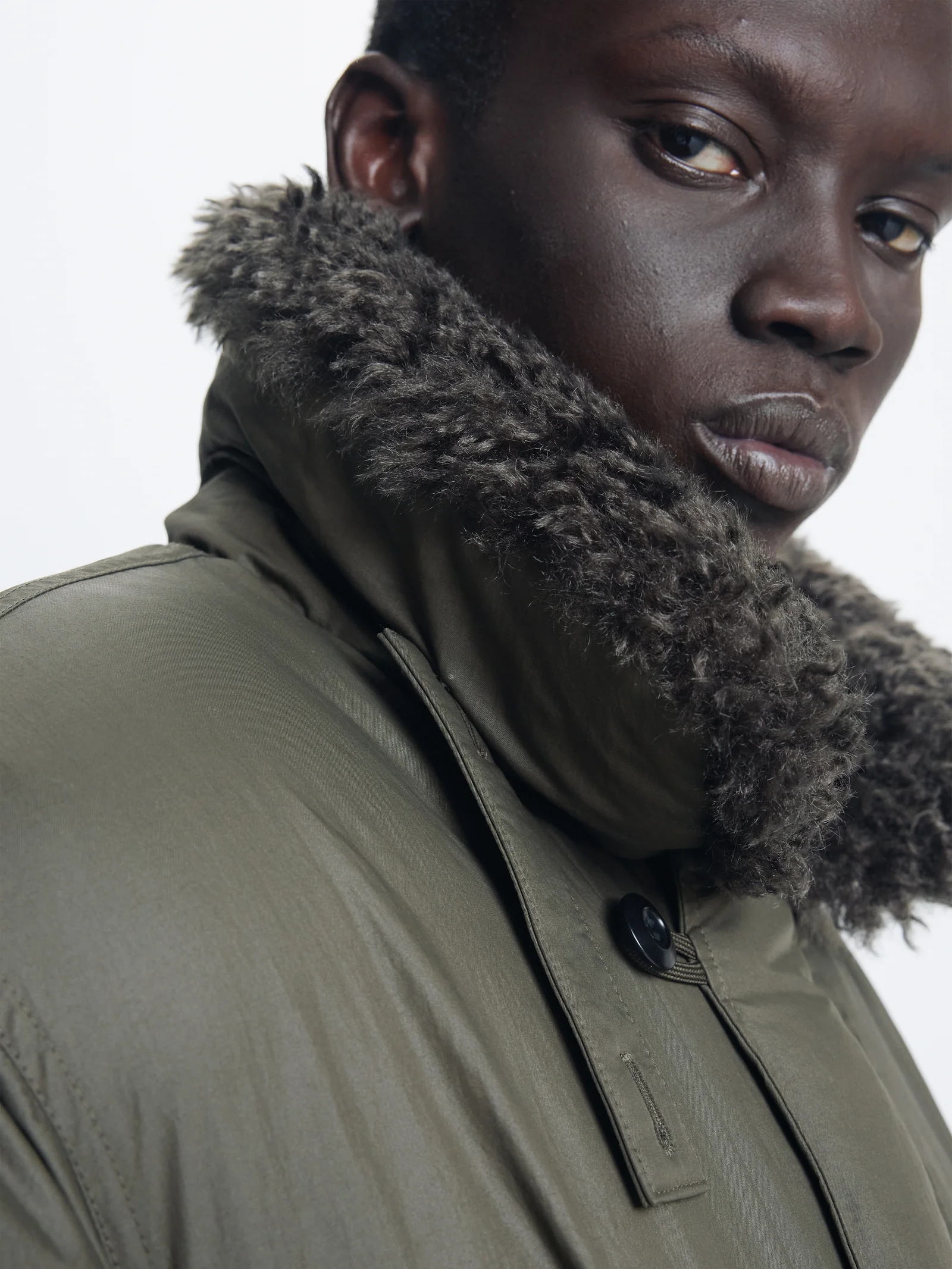 TONYWACK SHEARLING COLLAR PUFFER BLOUSON olive – Bild 5