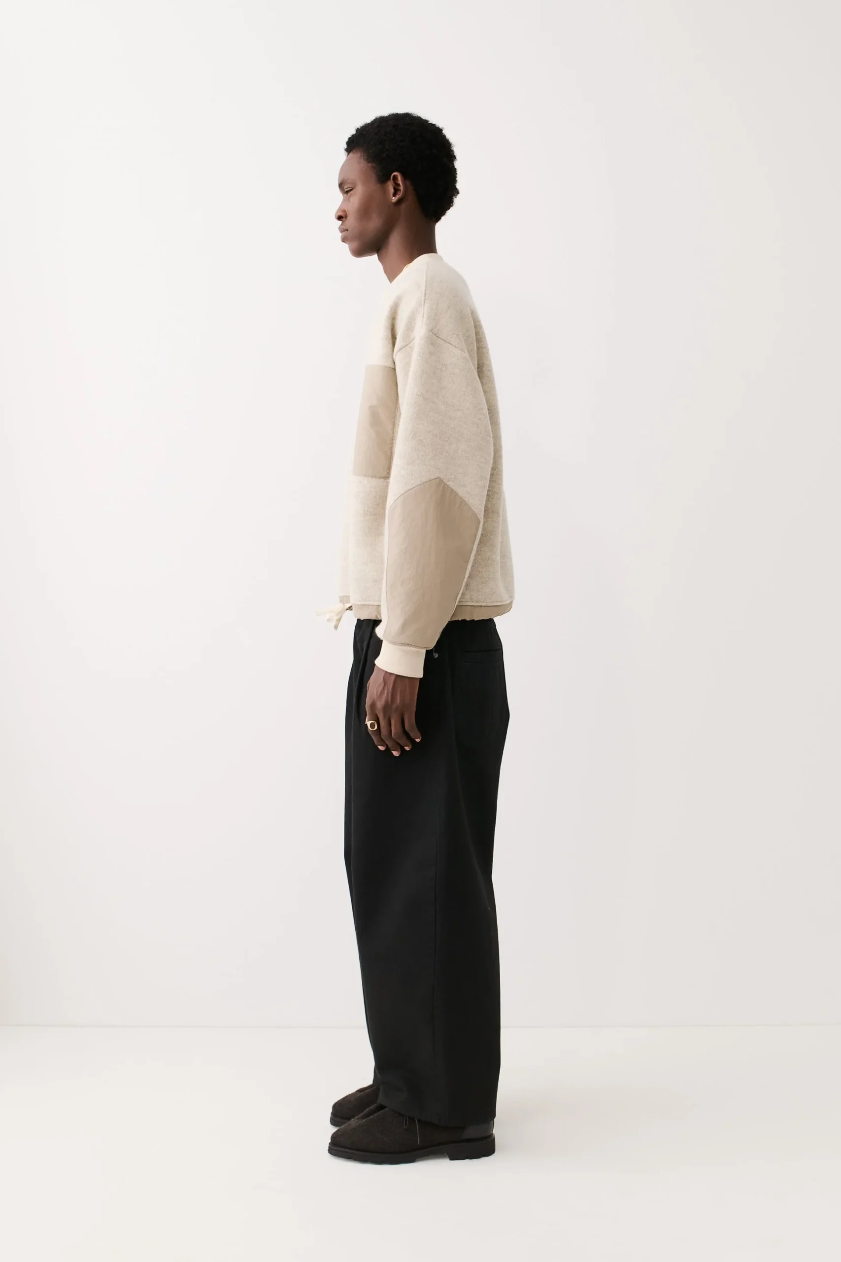 A KIND OF GUISE EGOA CREWNECK sandstorm – Bild 4
