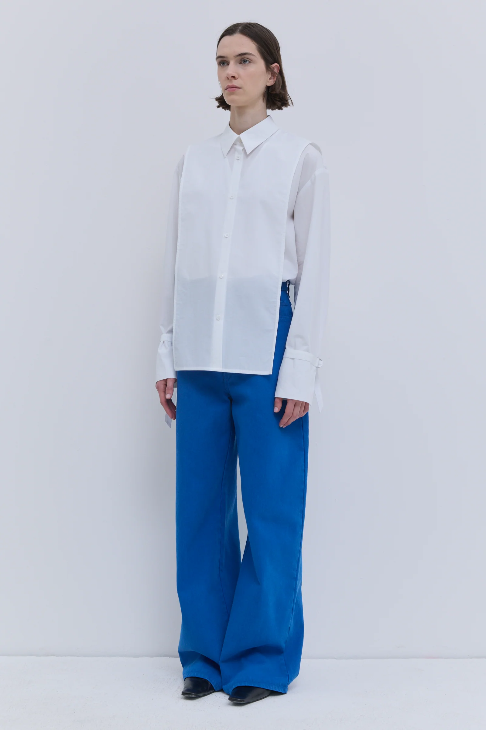 CHRISTIAN WIJNANTS TUPAS COTTON SHIRT BIB white – Bild 4
