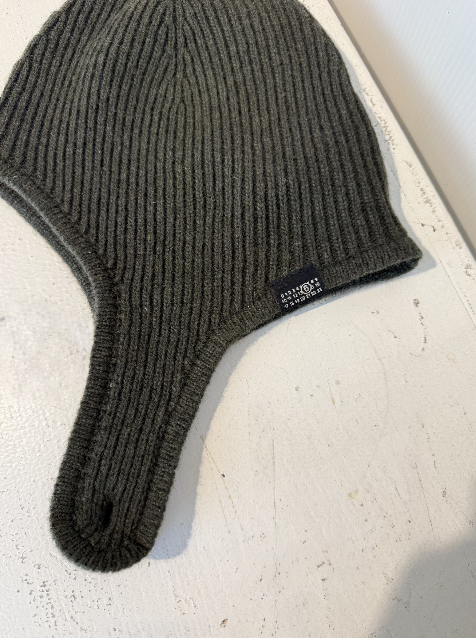 MM6 MAISON MARGIELA KNITTED HAT khaki – Bild 3