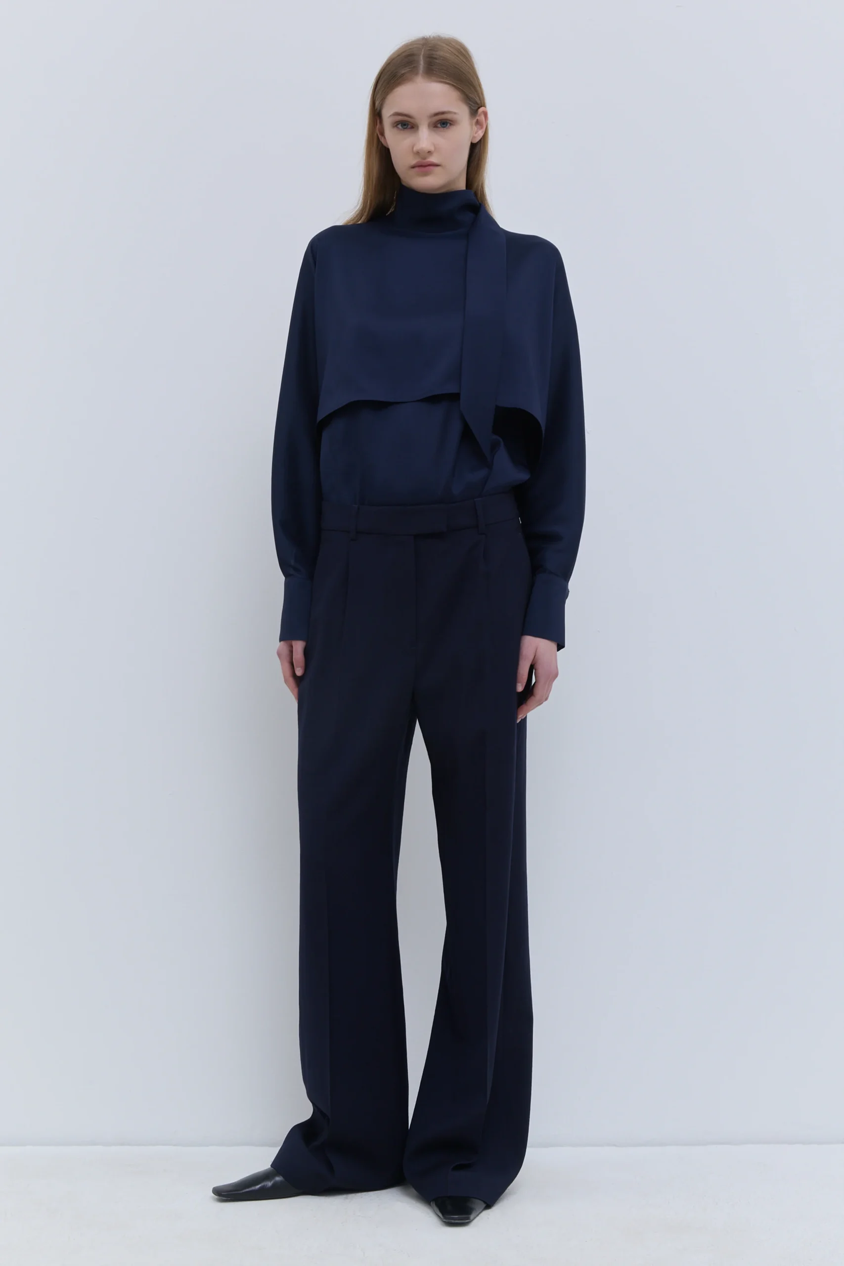 CHRISTIAN WIJNANTS PIBAR WOOL TROUSERS dark navy – Bild 3