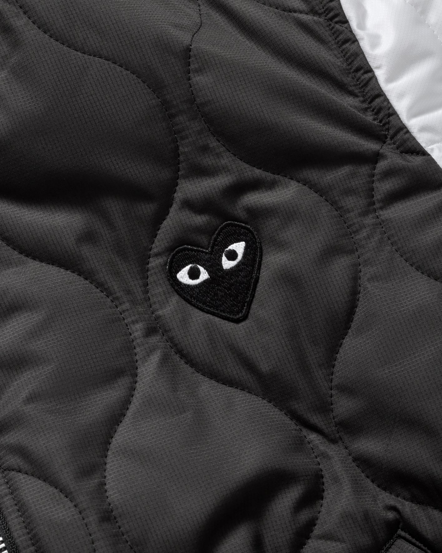 COMME DES GARÇONS PLAY BLACK HEART VARSITY JACKET black/ white – Bild 3